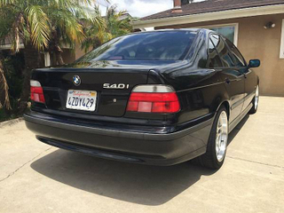 Illustration for article titled For $6,000, This 2000 BMW 540i Is Said To Be Good As New